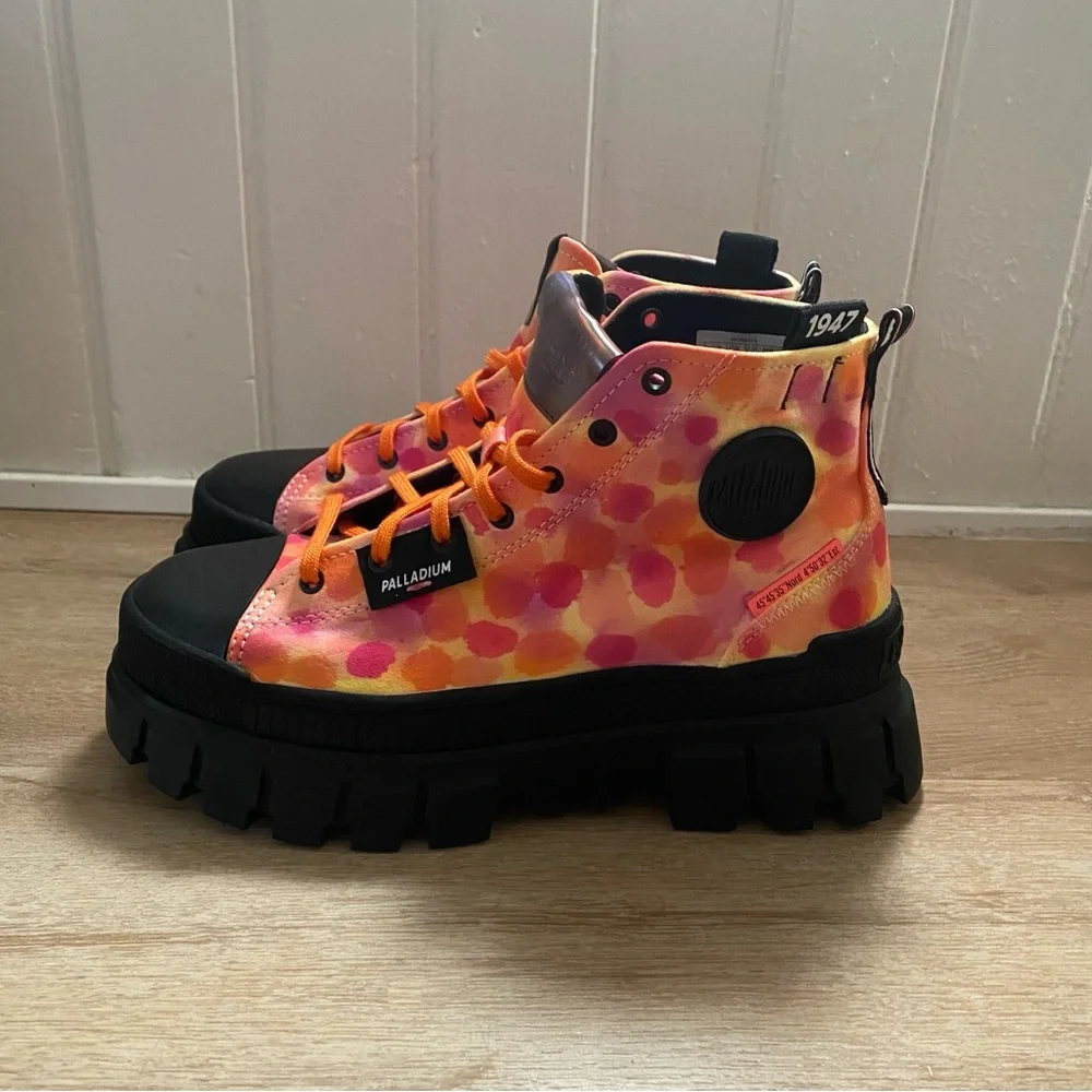 Palladium Revolt Hi TX Women’s 9 Black Sole Custom Tie Dye Festival Boots - Picture 1 of 10